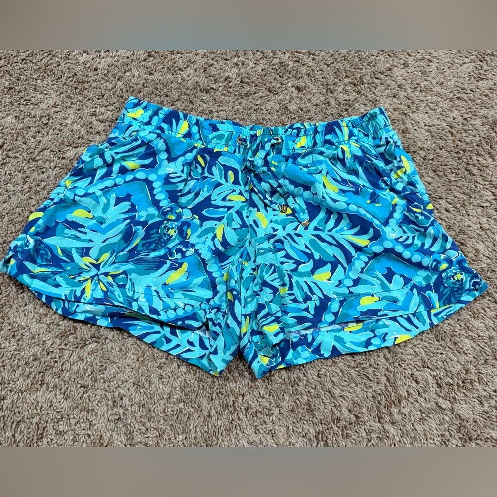 Lilly Pulitzer 5” Katia short in indigo midnight cove. Excellent condition!
